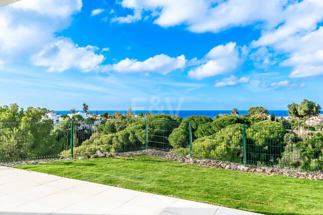 Meilleure propriété dans un développement exclusif à Rio Real avec des vues panoramiques ouvertes