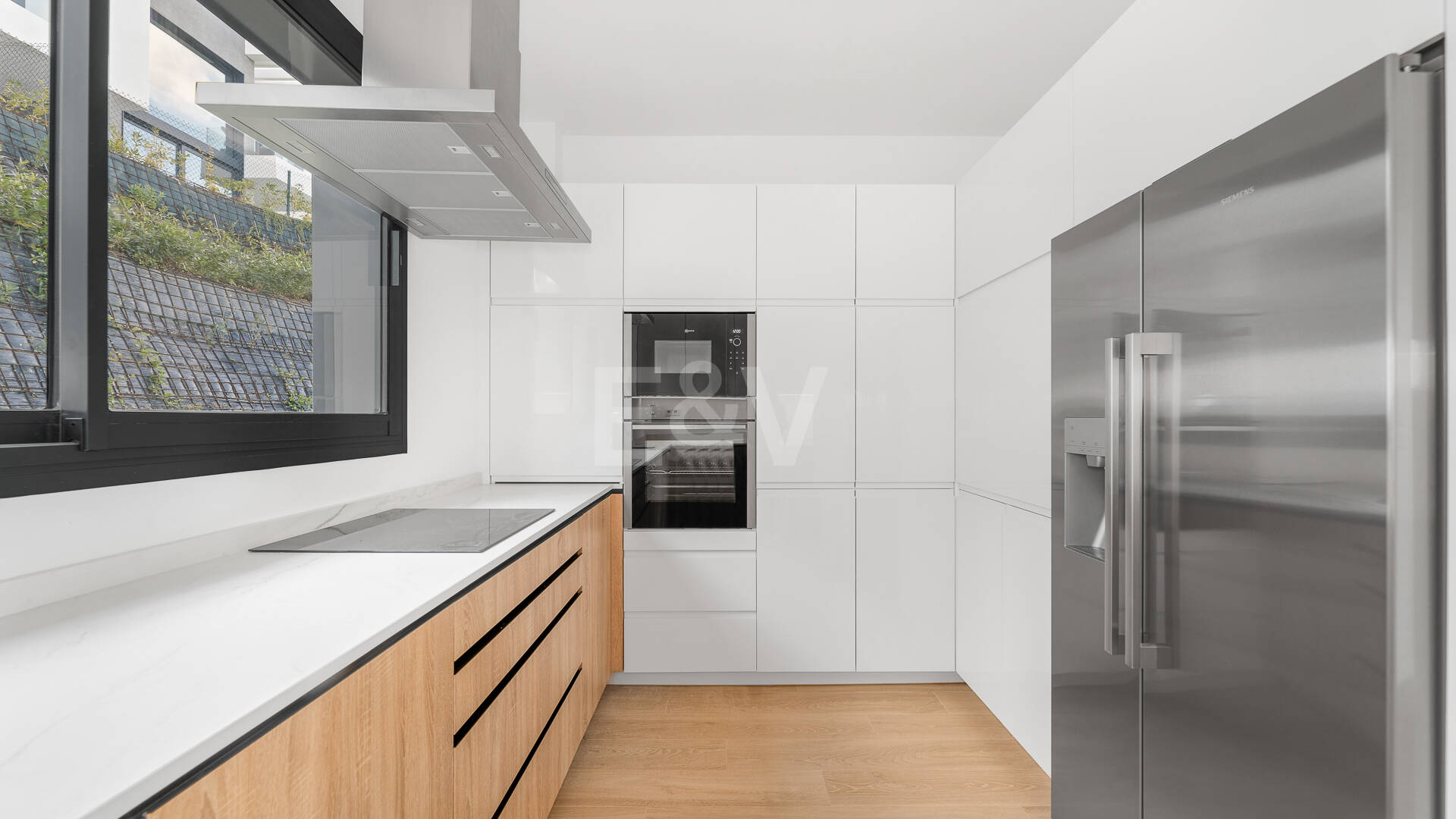 La mejor propiedad en una urbanización exclusiva en Río Real con vistas panorámicas abiertas