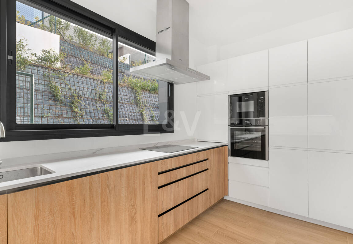 Meilleure propriété dans un développement exclusif à Rio Real avec des vues panoramiques ouvertes