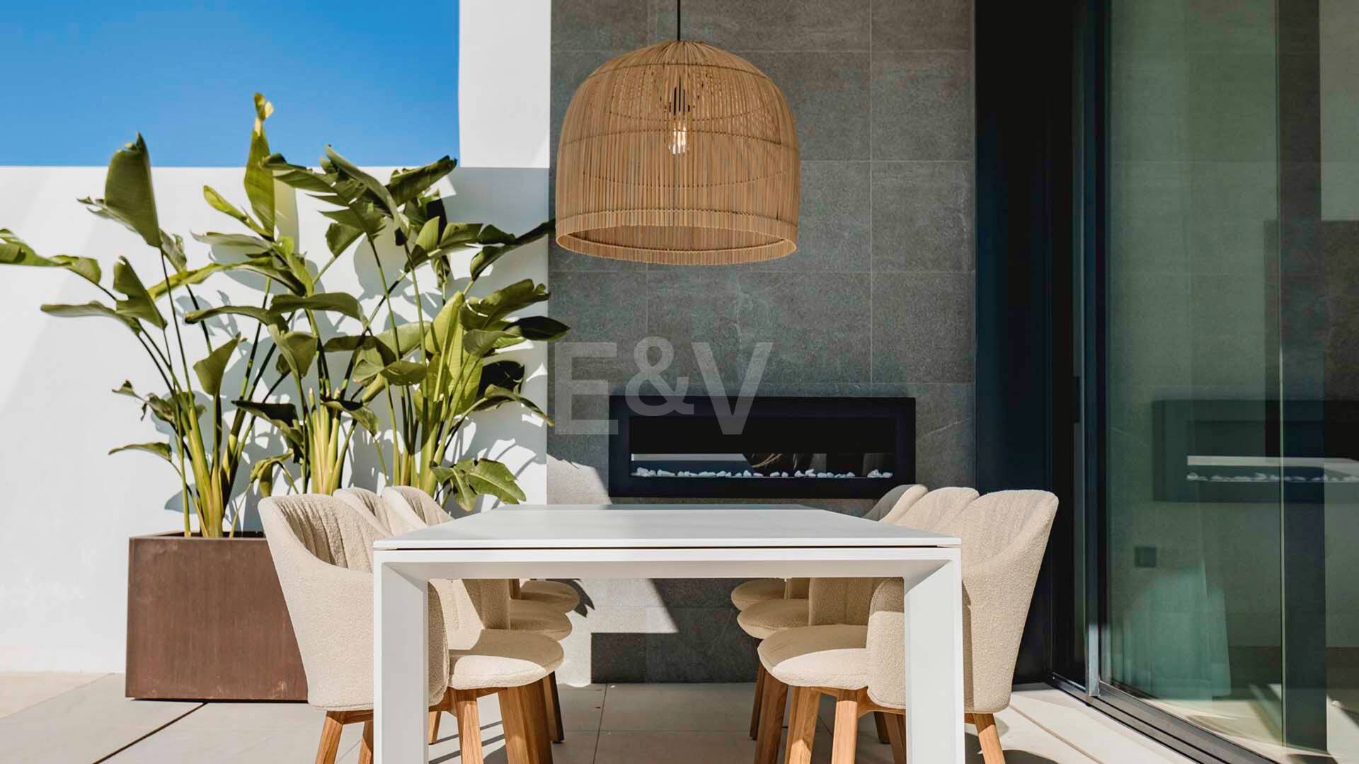 Meilleure propriété dans un développement exclusif à Rio Real avec des vues panoramiques ouvertes