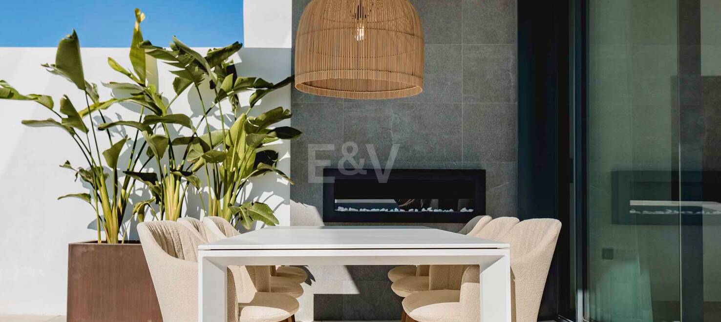 Meilleure propriété dans un développement exclusif à Rio Real avec des vues panoramiques ouvertes