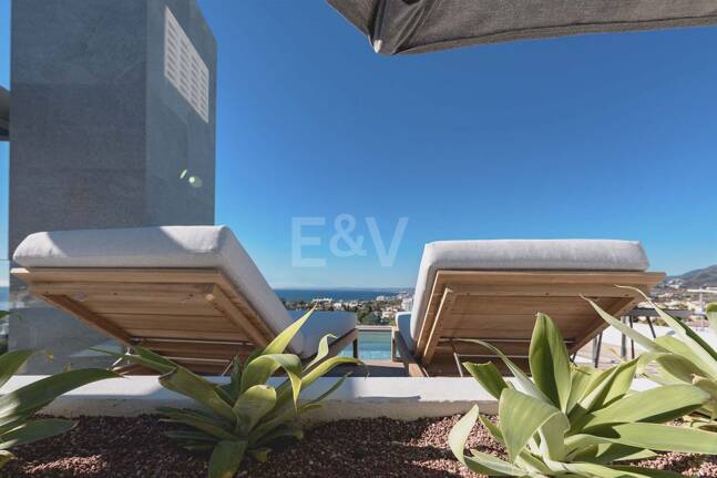 Meilleure propriété dans un développement exclusif à Rio Real avec des vues panoramiques ouvertes