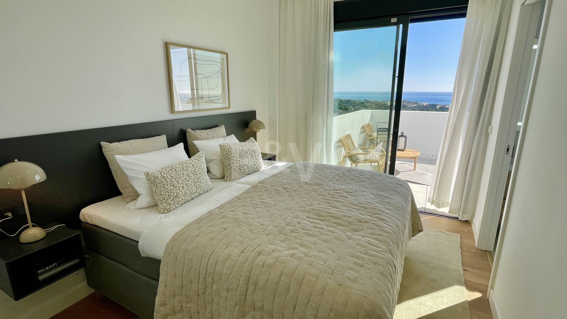 La mejor propiedad en una urbanización exclusiva en Río Real con vistas panorámicas abiertas