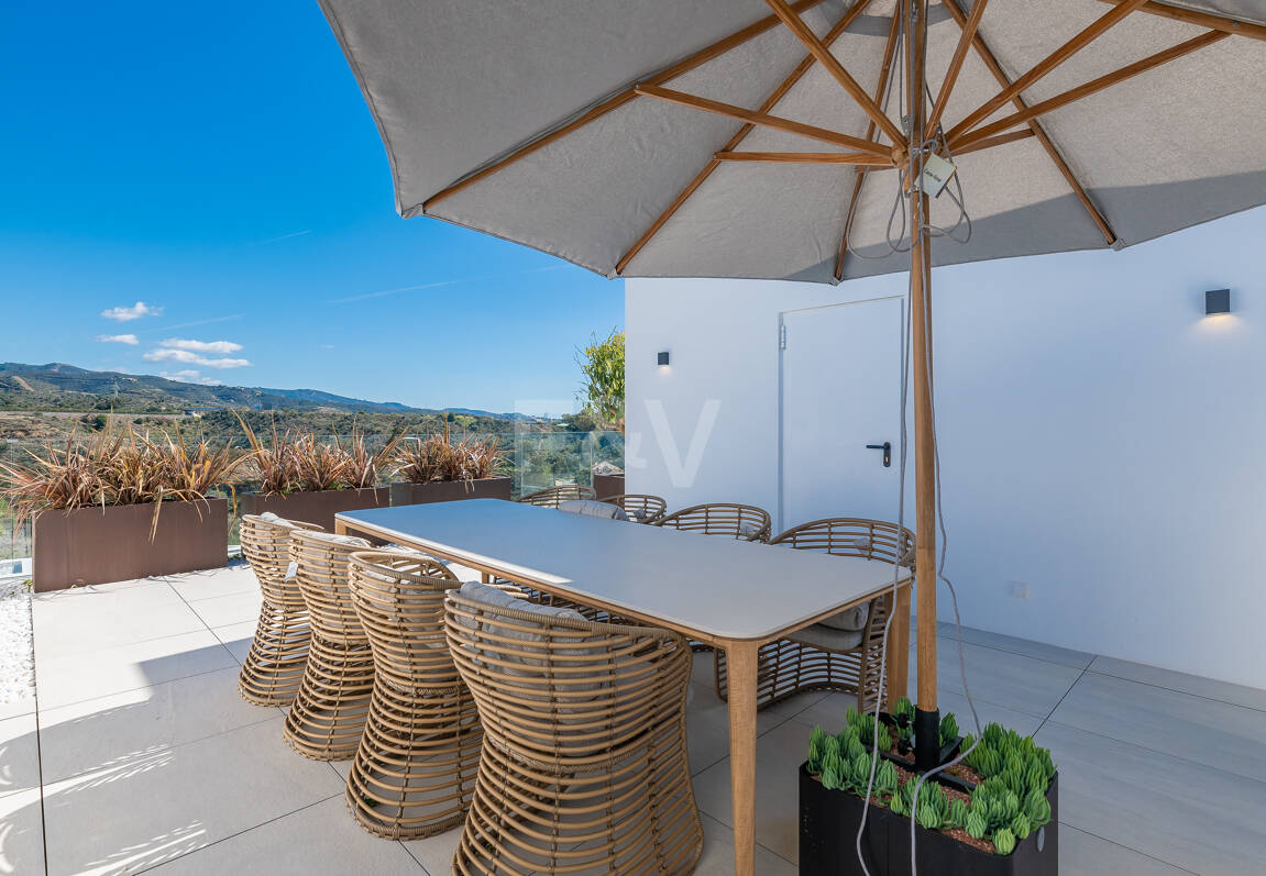 Meilleure propriété dans un développement exclusif à Rio Real avec des vues panoramiques ouvertes