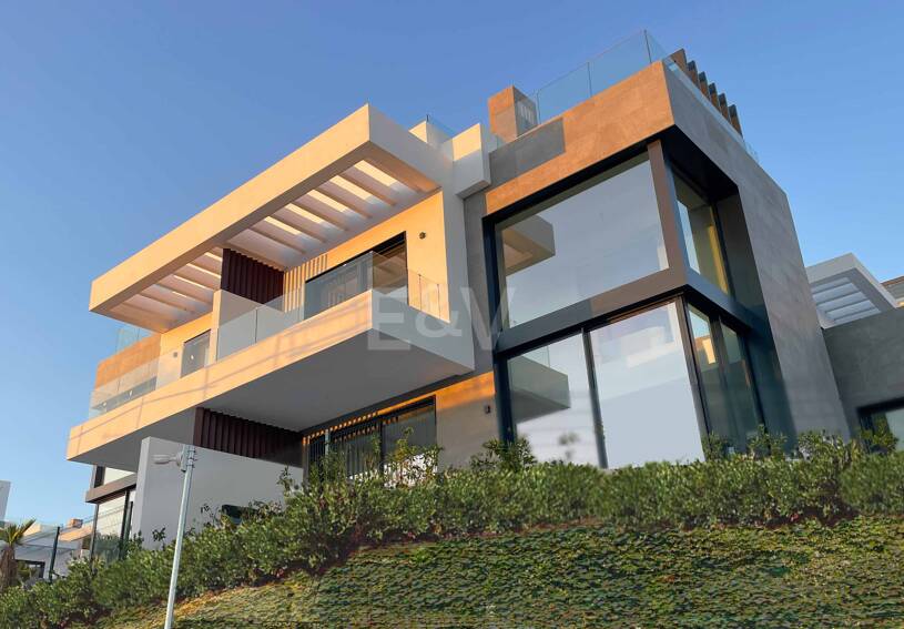 Meilleure propriété dans un développement exclusif à Rio Real avec des vues panoramiques ouvertes