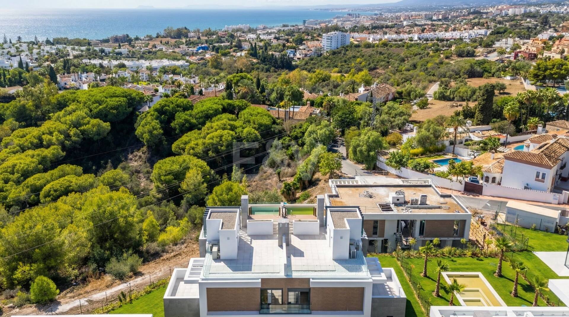 Meilleure propriété dans un développement exclusif à Rio Real avec des vues panoramiques ouvertes