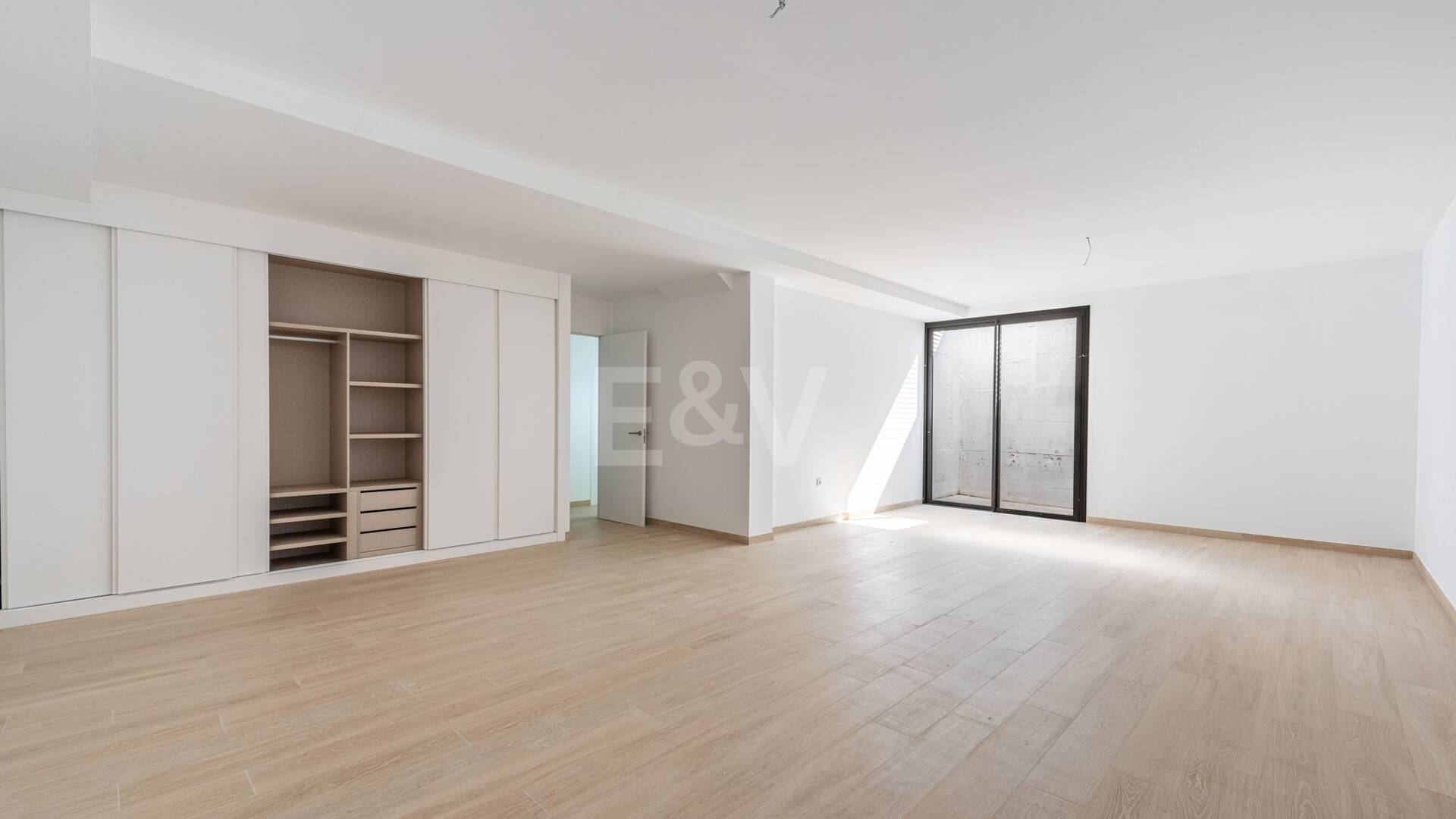 La mejor propiedad en una urbanización exclusiva en Río Real con vistas panorámicas abiertas