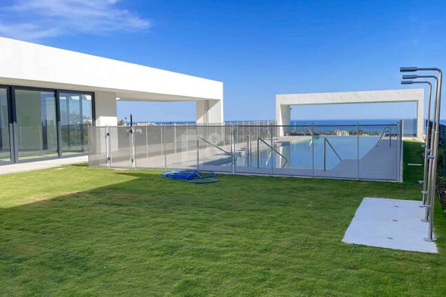 Meilleure propriété dans un développement exclusif à Rio Real avec des vues panoramiques ouvertes