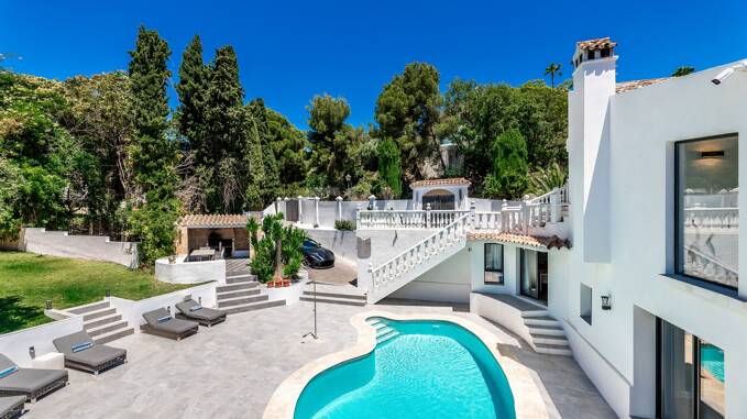Stunning Villa i El Rosario: En perfekt blandning av komfort och lyx