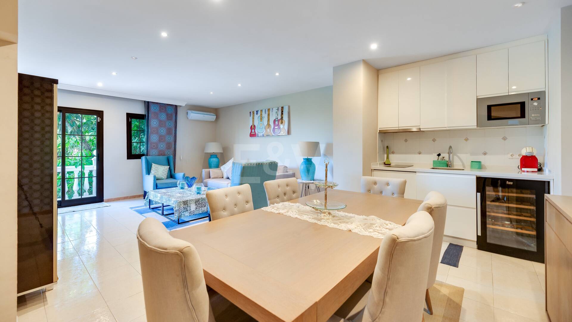 El Paraiso Alto: Elegant villa med golf och havsutsikt