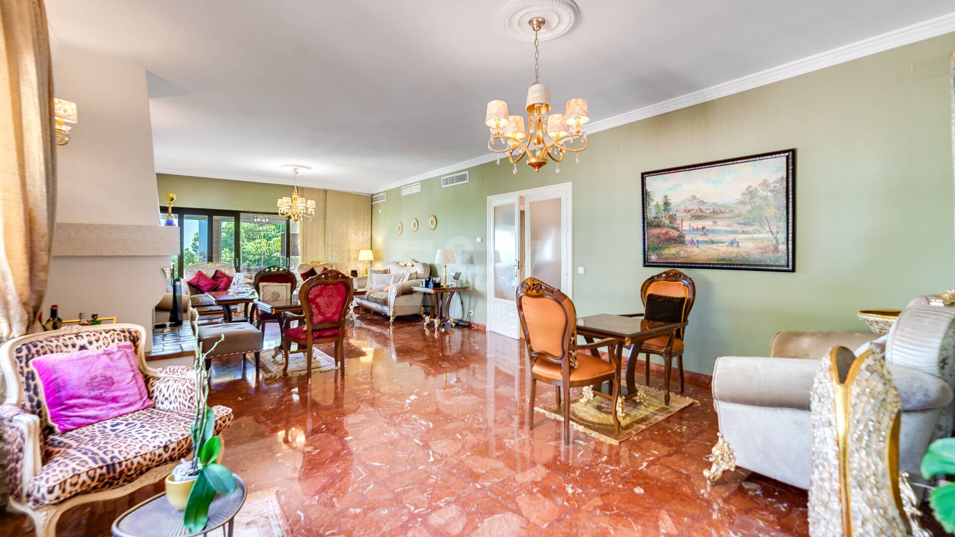 El Paraiso Alto: Élégante villa avec vue sur le golf et la mer