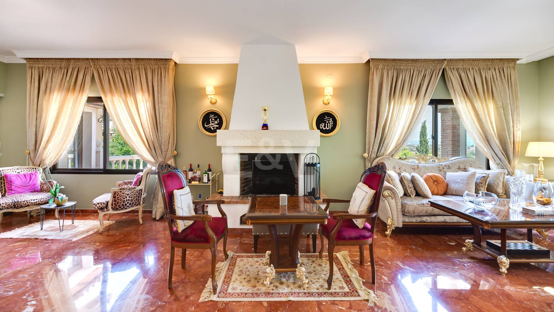 El Paraiso Alto: Élégante villa avec vue sur le golf et la mer