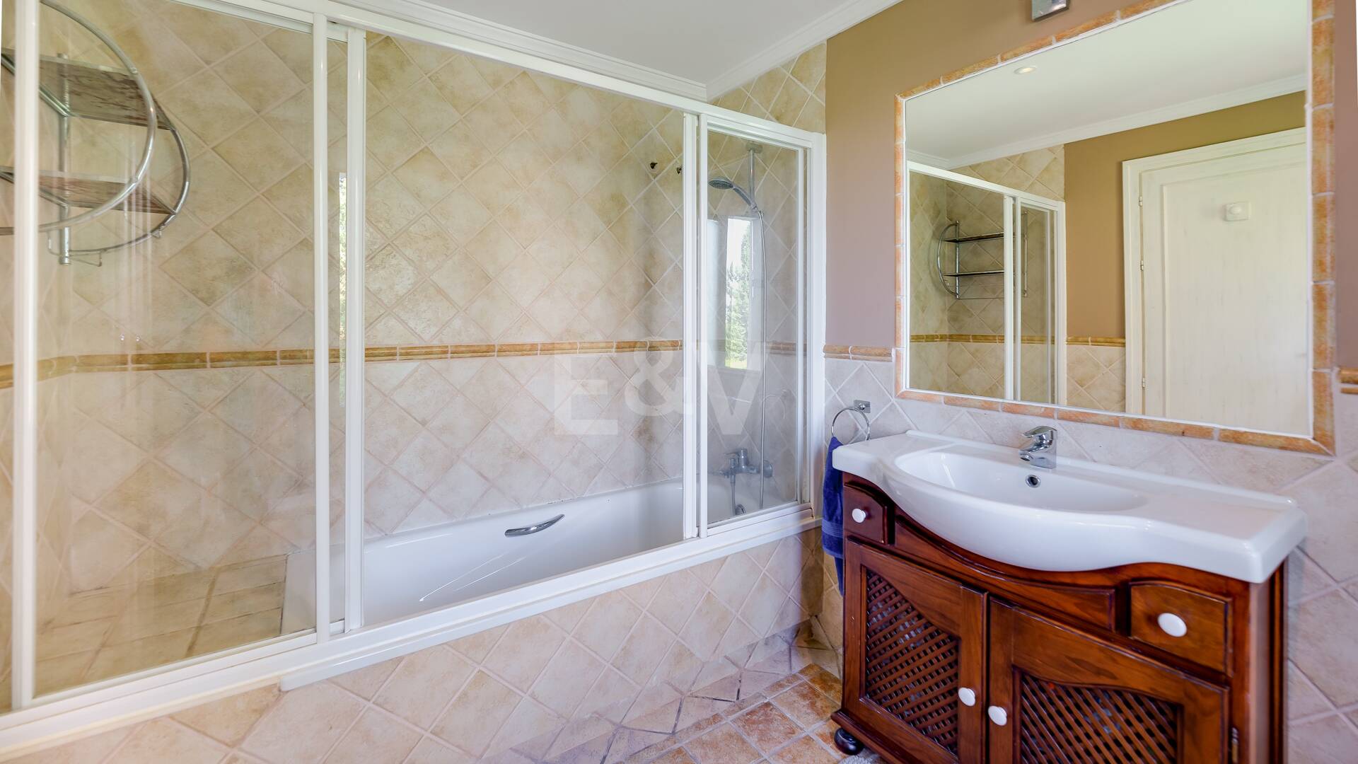 El Paraiso Alto: Elegant villa med golf och havsutsikt