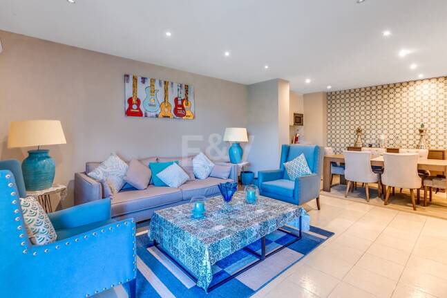 El Paraiso Alto: Elegant villa med golf och havsutsikt