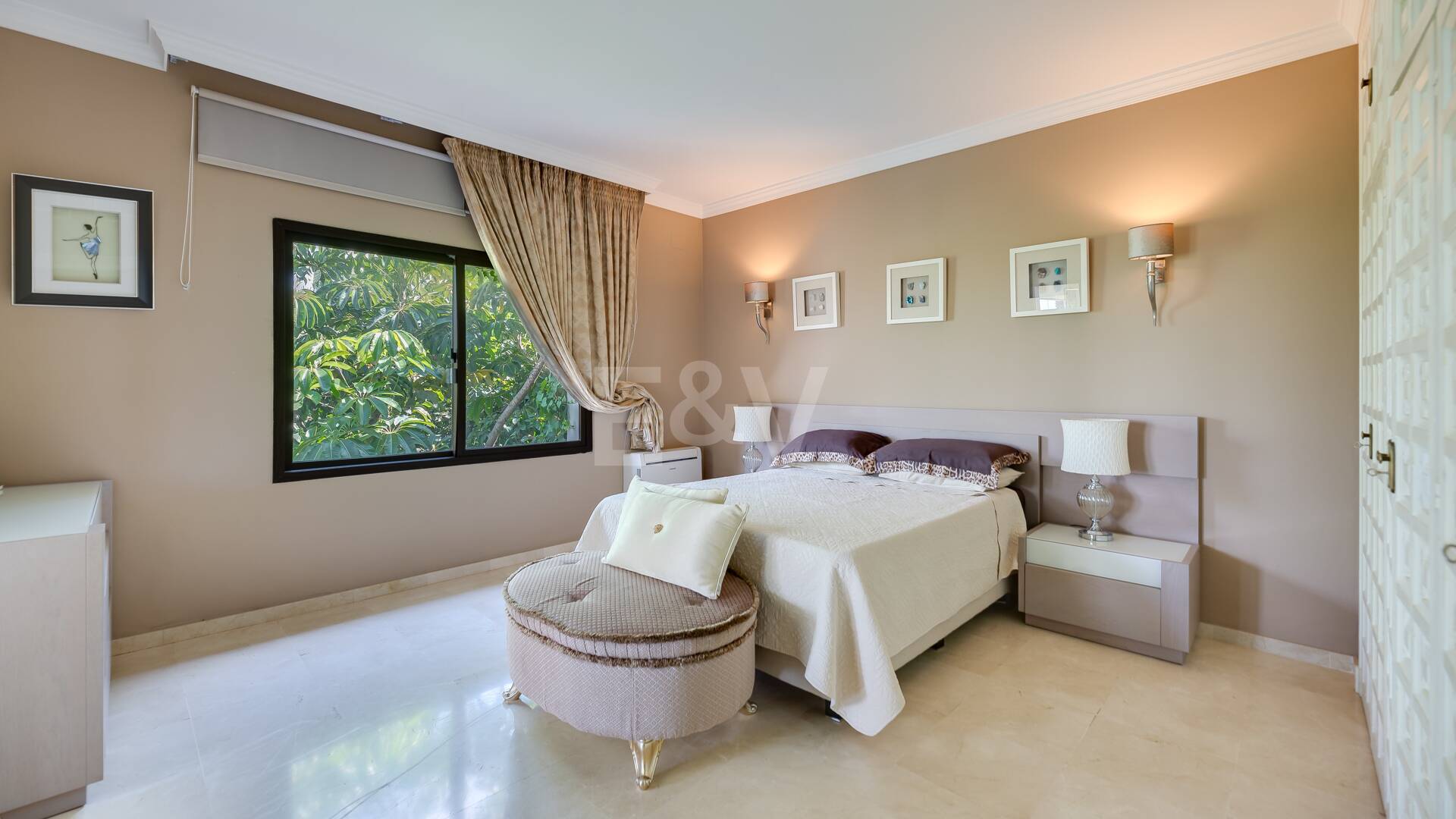 El Paraiso Alto: Élégante villa avec vue sur le golf et la mer