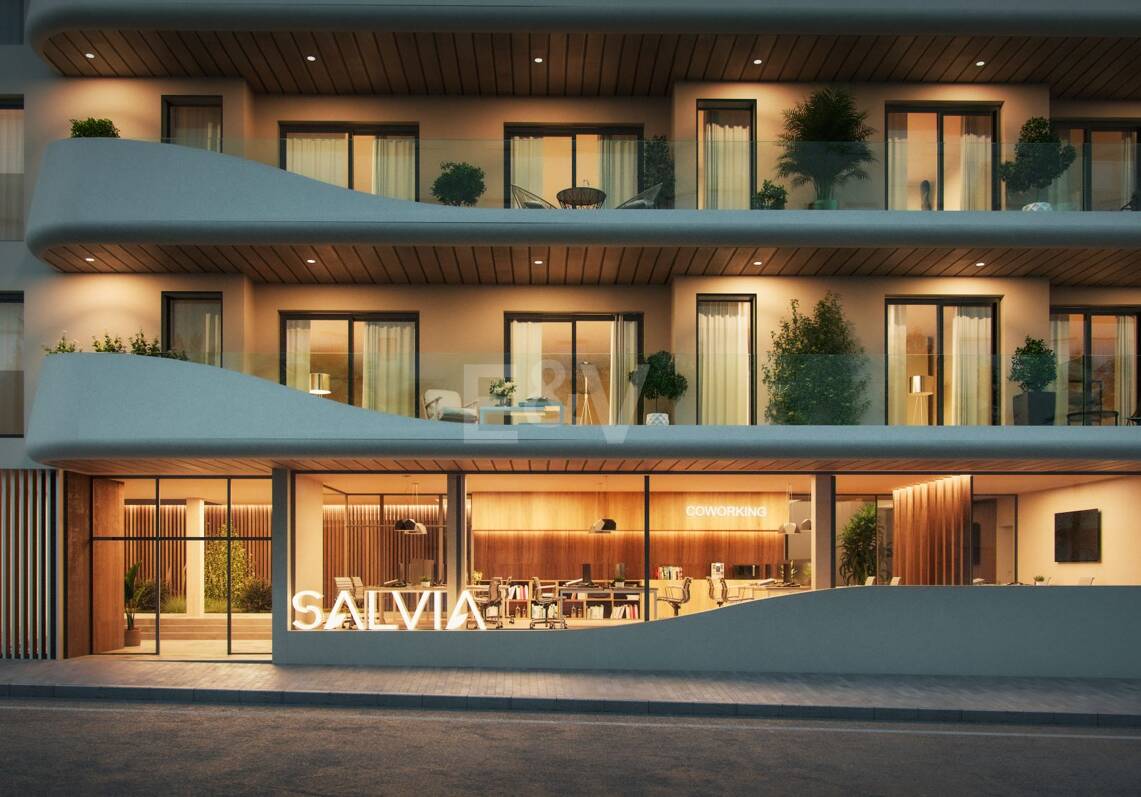 Neubau-Penthouse mit 4 Schlafzimmern am Strand von San Pedro mit geräumiger Terrasse