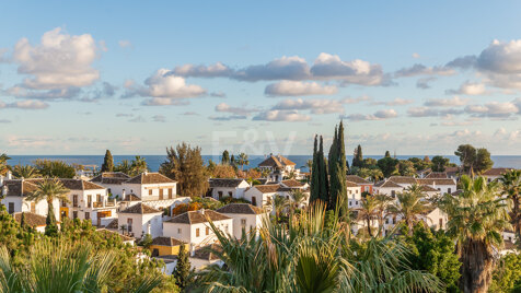 Elegant Duplex Penthouse with Panoramic Sea Views in the Golden Mile