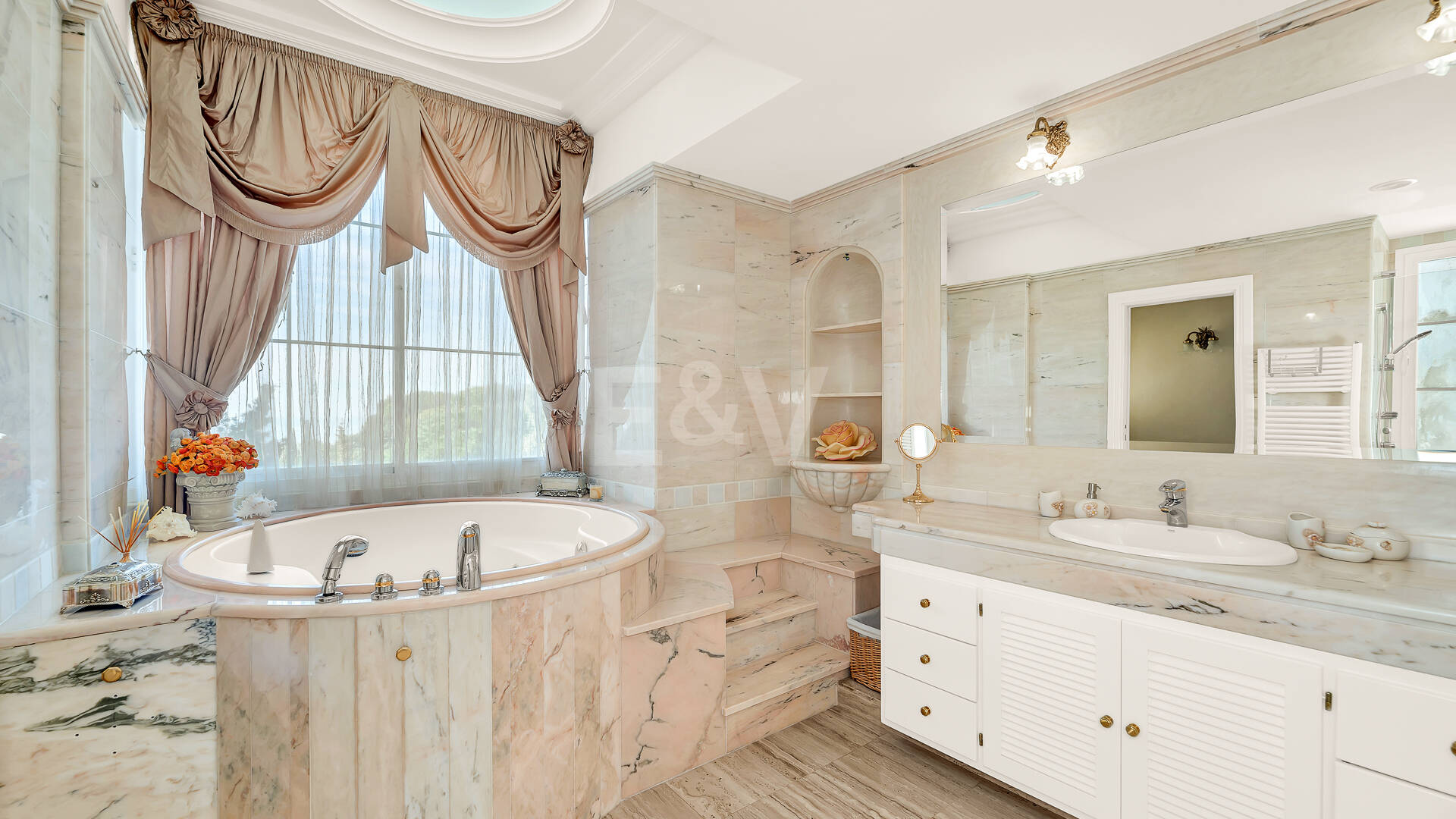 Un refugio de lujo con elegancia mediterránea en Sierra Blanca