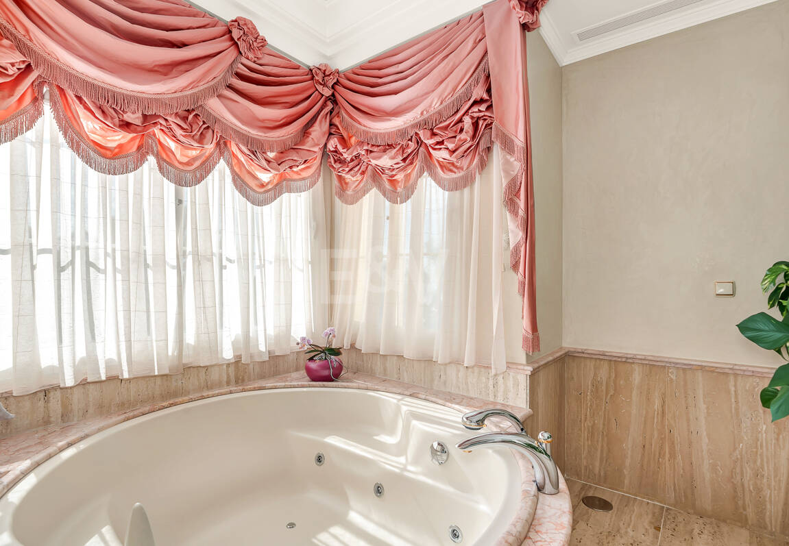 En flykting av lyx med medelhavselegans