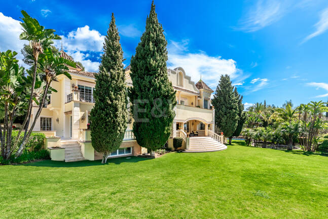 En flykting av lyx med medelhavselegans