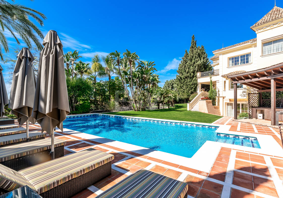 Refuge of Luxury with Mediterranean Elegance