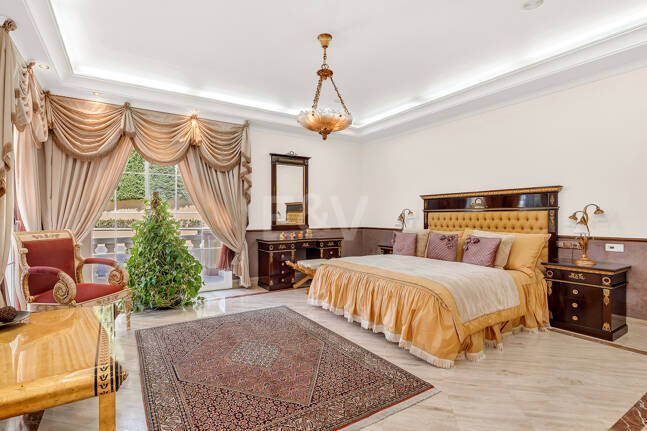 En flykting av lyx med medelhavselegans