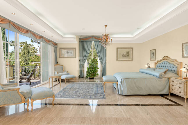 En flykting av lyx med medelhavselegans