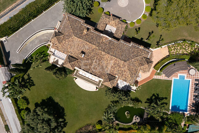 En flykting av lyx med medelhavselegans