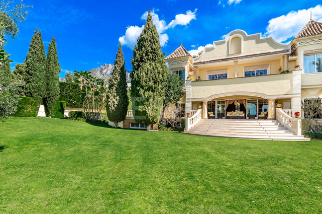 En flykting av lyx med medelhavselegans