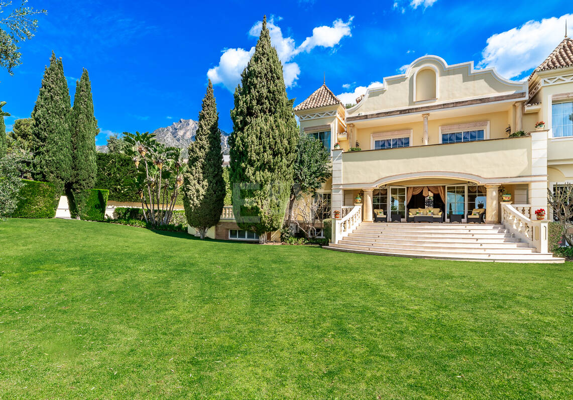 Refuge of Luxury with Mediterranean Elegance