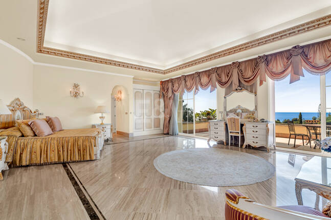 En flykting av lyx med medelhavselegans