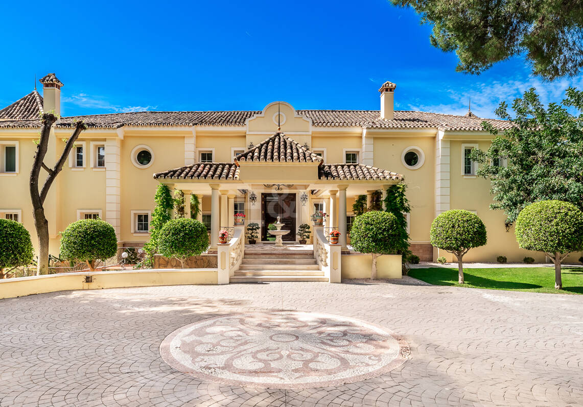 Refuge of Luxury with Mediterranean Elegance