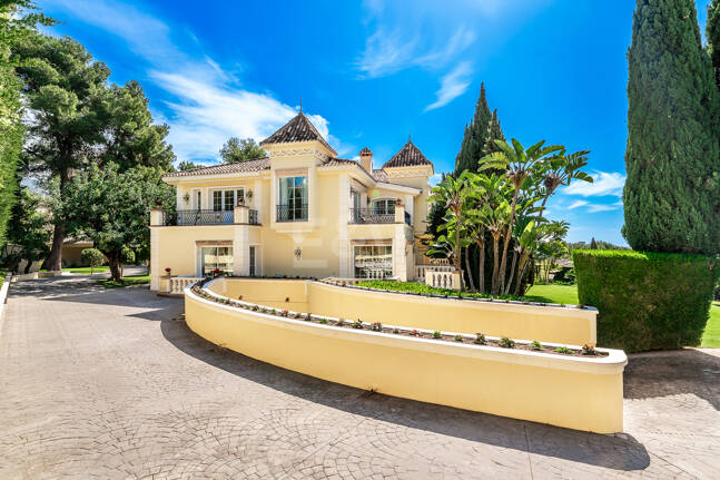 En flykting av lyx med medelhavselegans