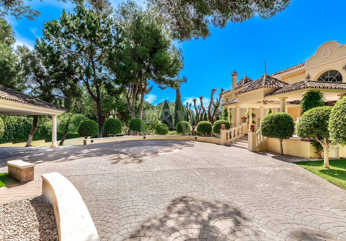 Refuge of Luxury with Mediterranean Elegance