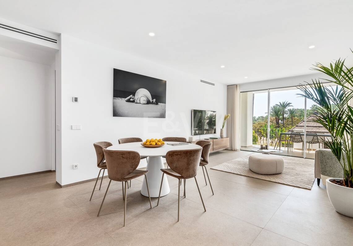 Sophisticated Apartment in the Prestigious Puente Romano