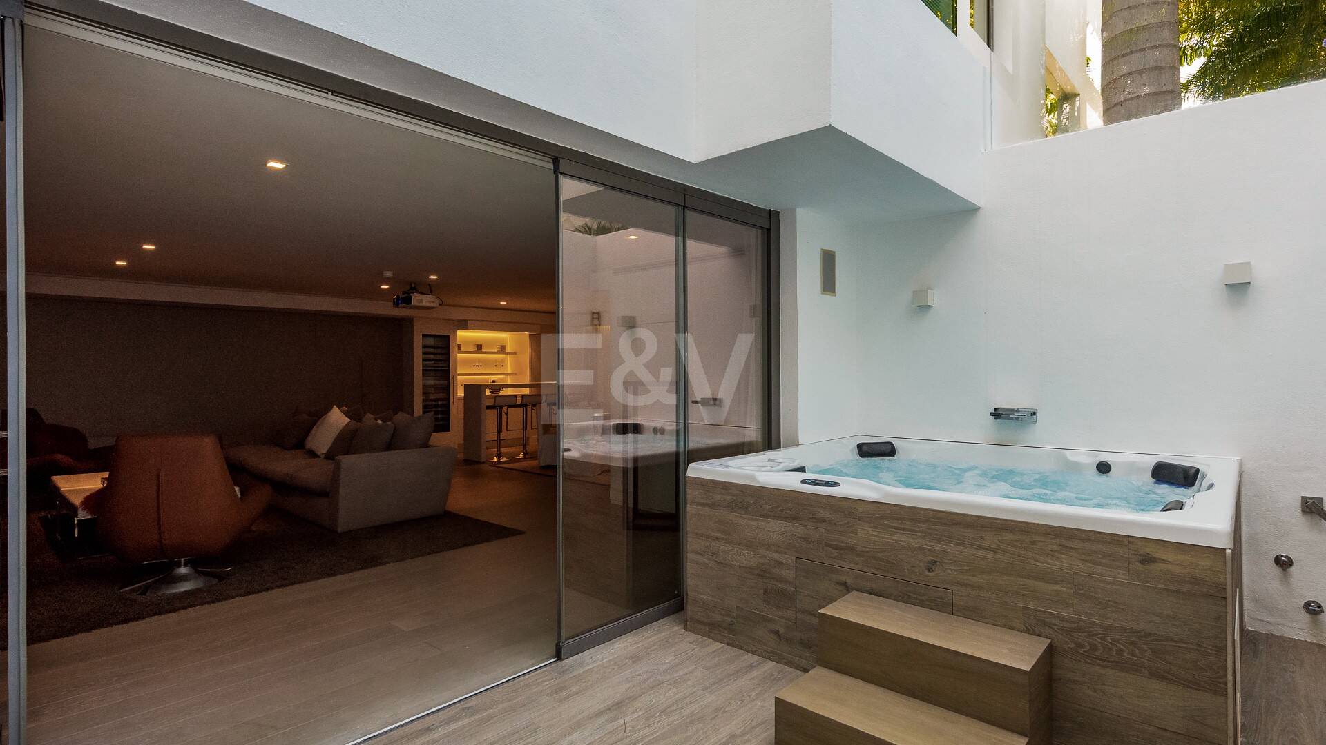 Second Line Beach Villa i Puente Romano