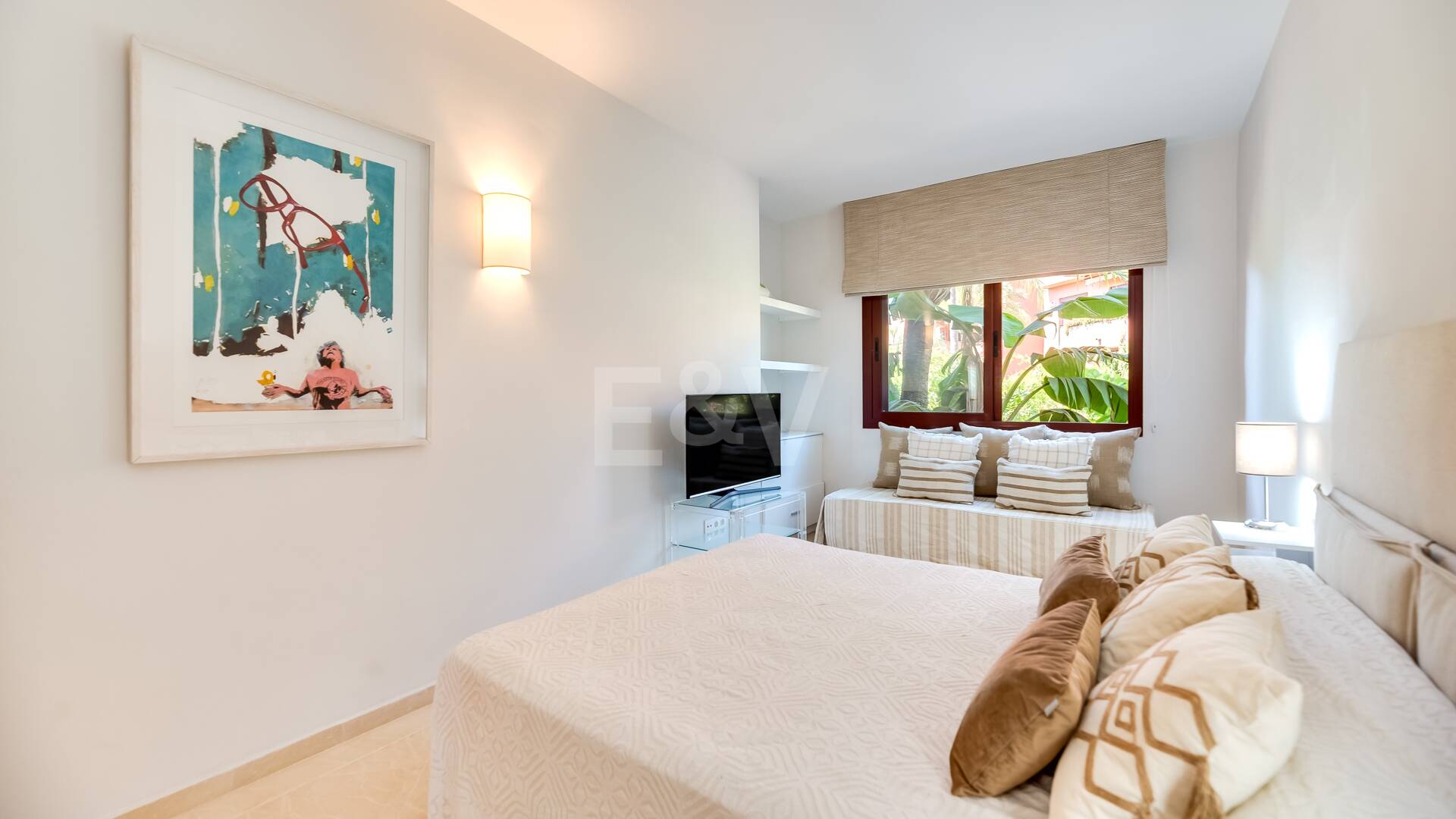 Magnifique appartement en bord de mer avec vue sur la mer. Prix 4.000€ par semaine