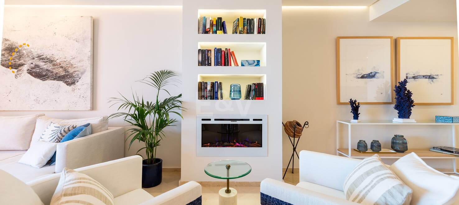 Magnifique appartement en bord de mer avec vue sur la mer. Prix 4.000€ par semaine