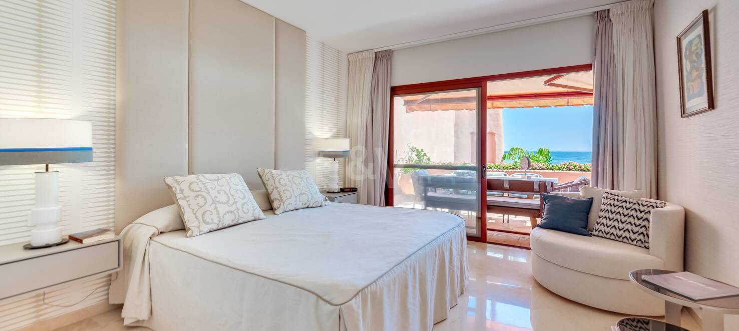 Magnifique appartement en bord de mer avec vue sur la mer. Prix 4.000€ par semaine
