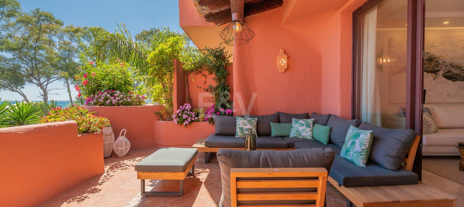 Magnifique appartement en bord de mer avec vue sur la mer. Prix 4.000€ par semaine