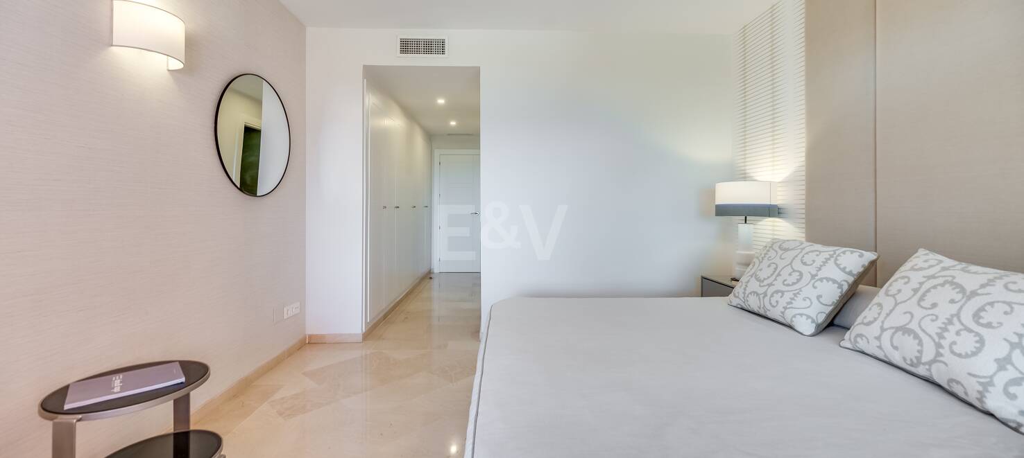 Magnifique appartement en bord de mer avec vue sur la mer. Prix 4.000€ par semaine