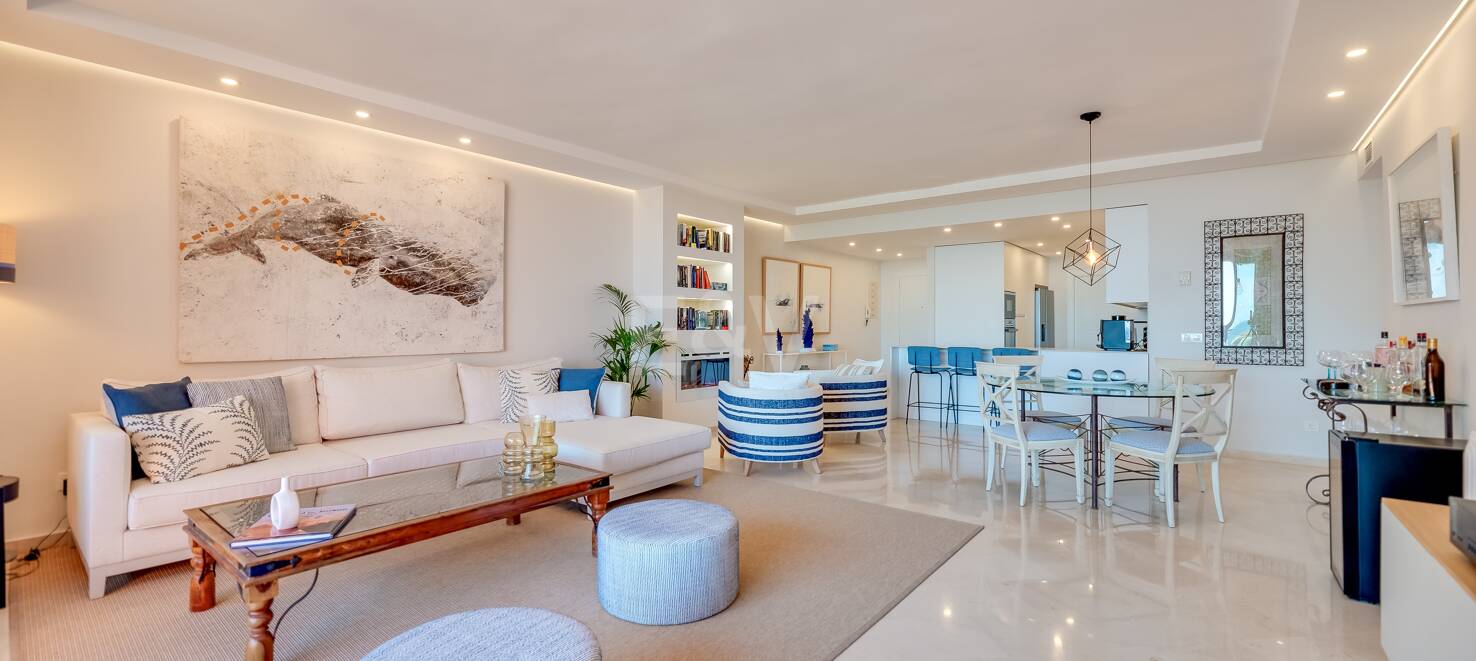 Magnifique appartement en bord de mer avec vue sur la mer. Prix 4.000€ par semaine