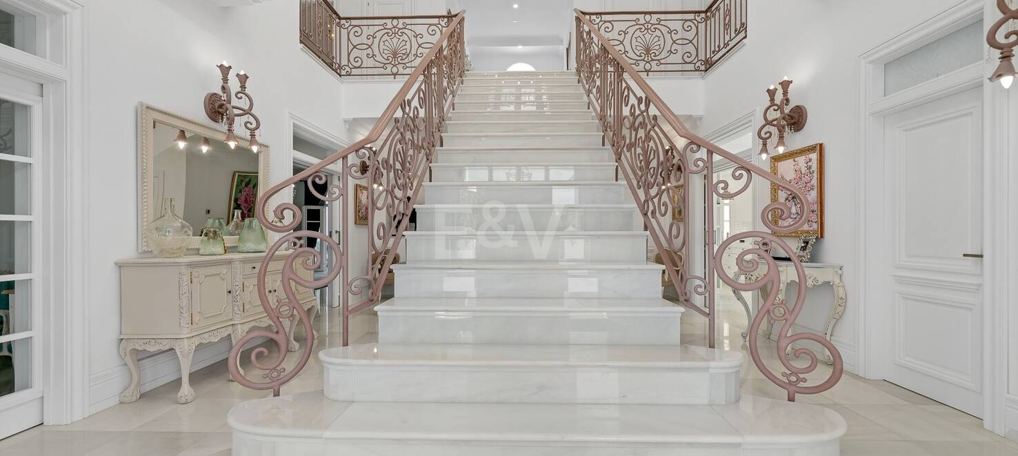 Elegant Mediterranean Villa in Marbella City