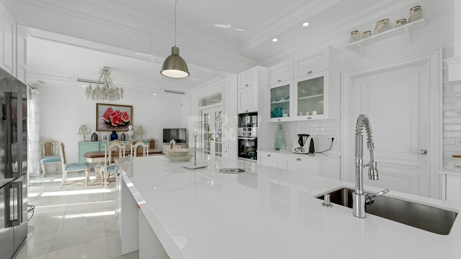 Elegant Mediterranean Villa in Marbella City