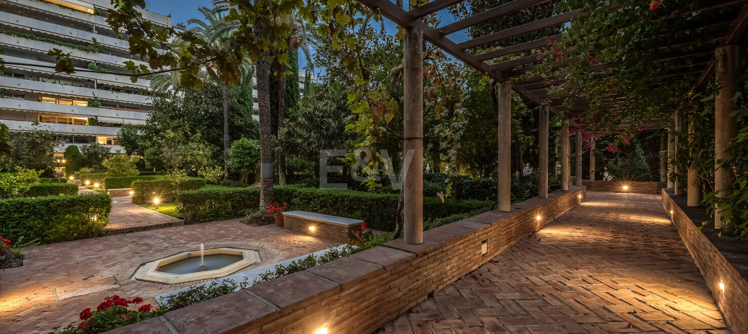 Exclusive apartment in the luxurious beachside complex of Don Gonzalo