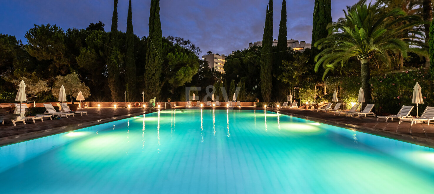 Exclusive apartment in the luxurious beachside complex of Don Gonzalo