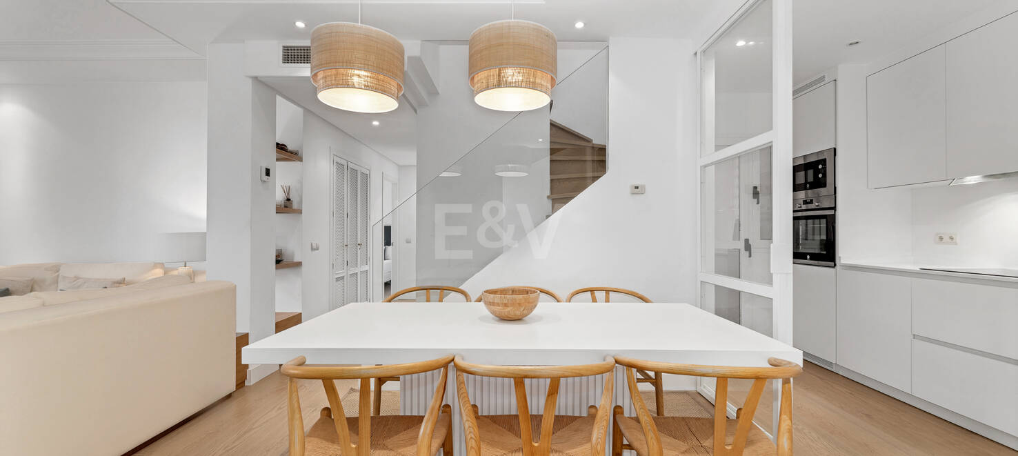 Entièrement modernisé Beachside Penthouse en Elviria