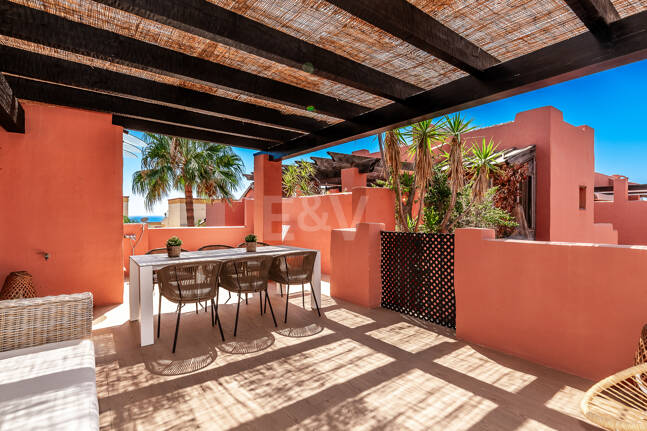 Fullt moderniserad Beachside Penthouse i Elviria