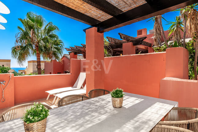 Fullt moderniserad Beachside Penthouse i Elviria