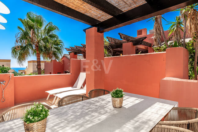 Fullt moderniserad Beachside Penthouse i Elviria